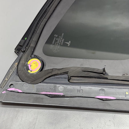 1495740-00-E TESLA MODEL Y QUARTER GLASS LEFT REAR 2020 2021 2022 2023 OEM 1495740-00-E