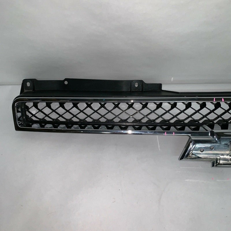 15835085 CHEVY AVALANCHE SUBURBUN UPPER GRILLE 2007 08 09 10 11 12 13 2014 OEM 15835085