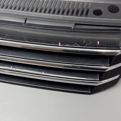 561853653A VOLKSWAGEN PASSAT GRILLE 2016 2017 2018 OEM 561853653A