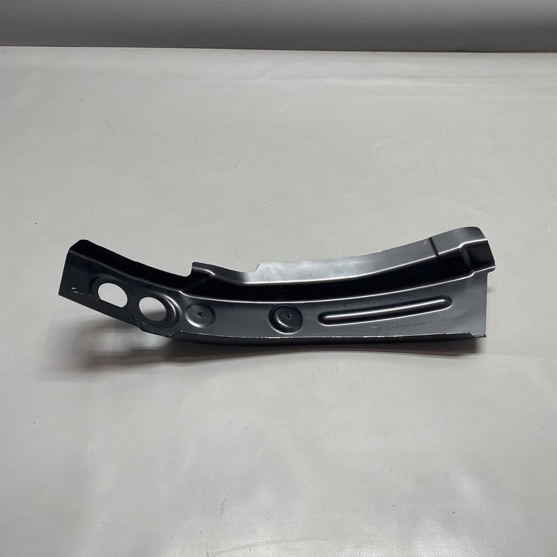 95B803136AY PORSCHE MACAN A-PILLAR FENDER FRONT PLATE 95B803136AY 2016 17 18 19 20 21 2022 