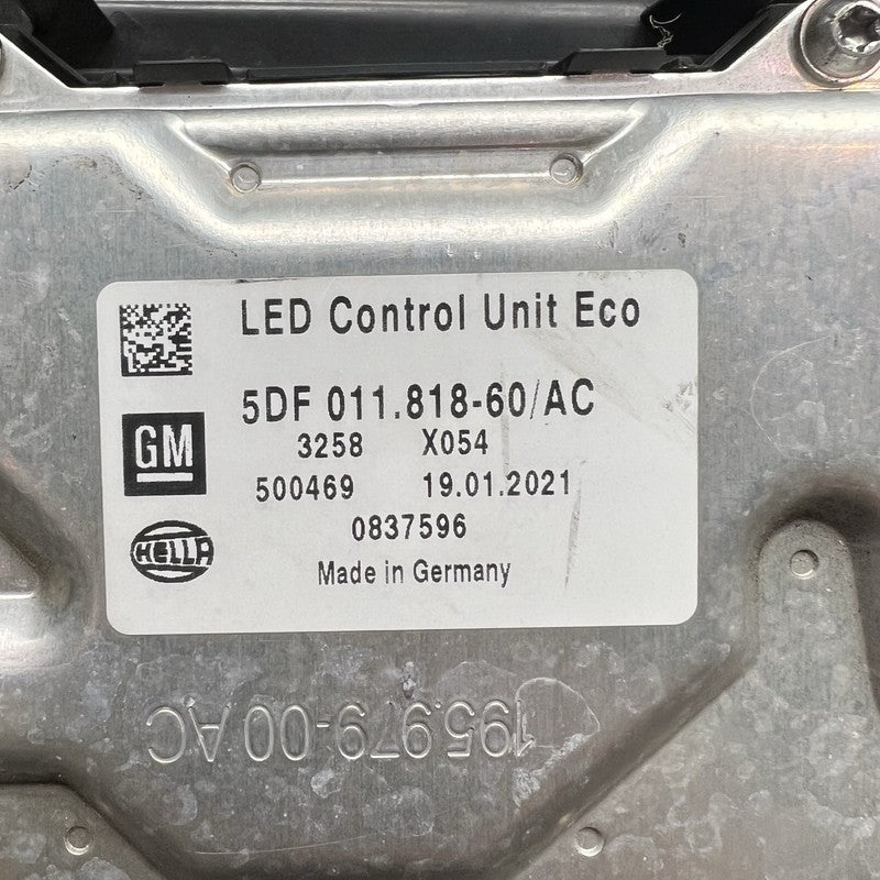 84815559 GMC TERRAIN HEADLIGHT RIGHT PASSENGER 2018 2019 2020 2021 XENON 84815559