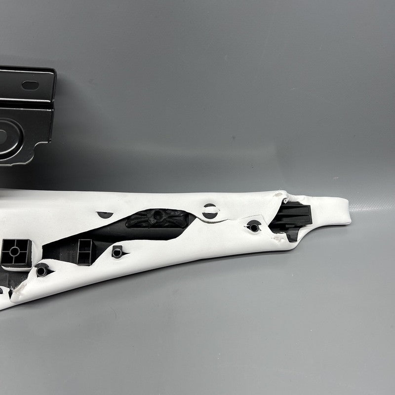 1586671-00-A TESLA MODEL Y THIRD ROW CUSHION BOLSTER RIGHT 2020 21 22 2023 OEM 1586671-00-A