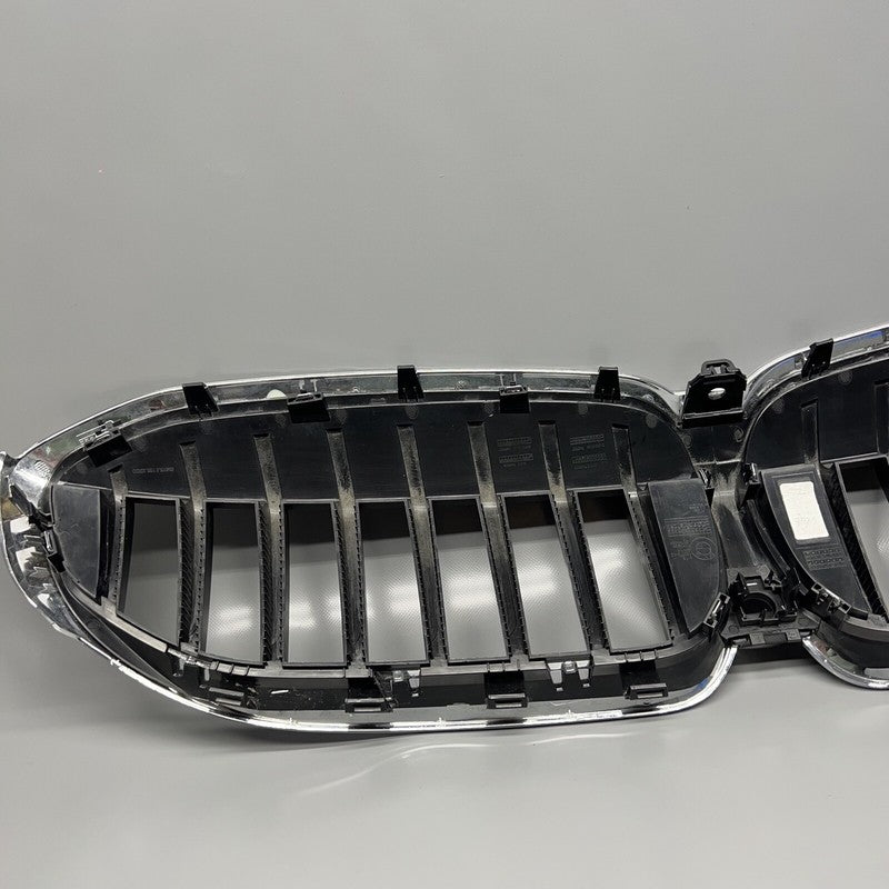 81131192976-10 BMW 330 GRILLE 340 G20 2019 2020 2021 2022 2023 OEM 5113192976-10