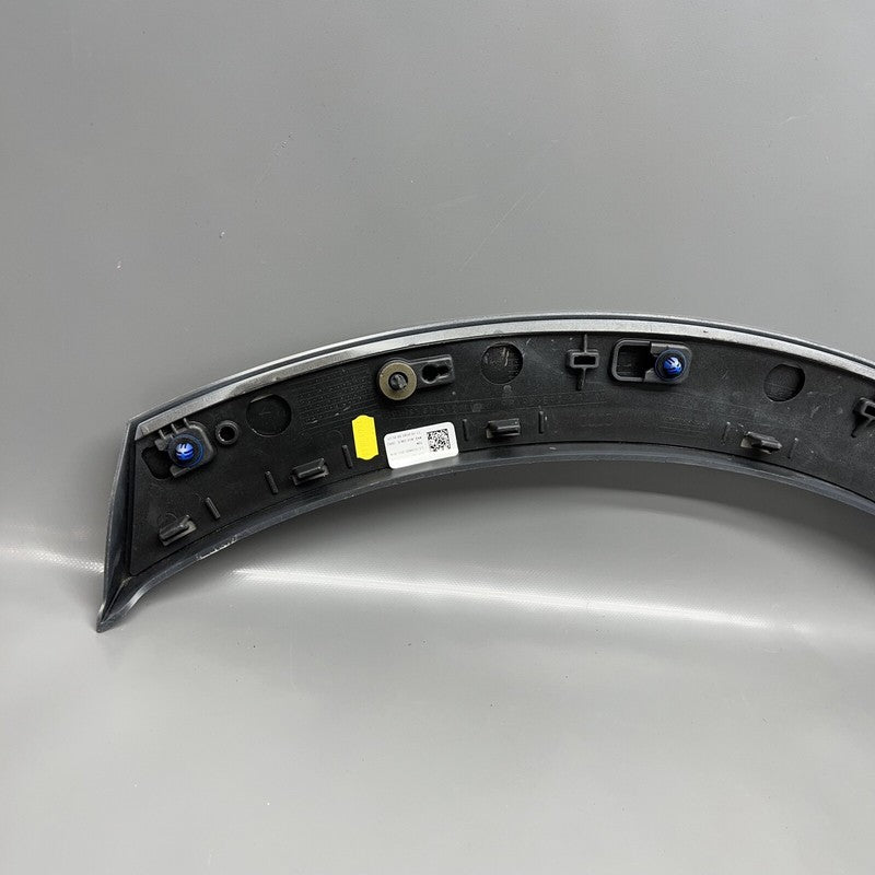 4KE853026E AUDI E-TRON WHEEL FLARE MOLDING RIGHT DOOR 2018 2019 2020 2021 OEM 4KE853026E