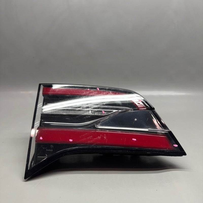 TESLA MODEL X TAIL LIGHT LEFT DRIVER 2016 2017 2018 2019 2020 OEM 1034