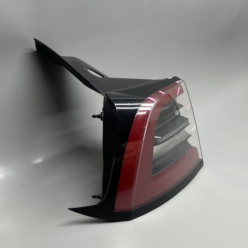 MODEL 3 TESLA MODEL 3 TAIL LIGHT LEFT DRIVER SIDE LED OEM 2017 2018 2019 2020 2021 2022