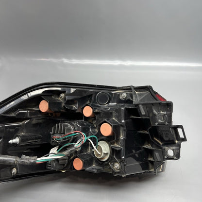 RAV 4 TOYOTA RAV 4 TAIL LIGHT RIGHT PASSENGER 2019 2020 2021 2022 OEM 