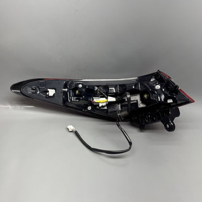 TOYOTA CAMRY TAIL LIGHT RIGHT PASSENGER 2018 2019 2020 OEM 