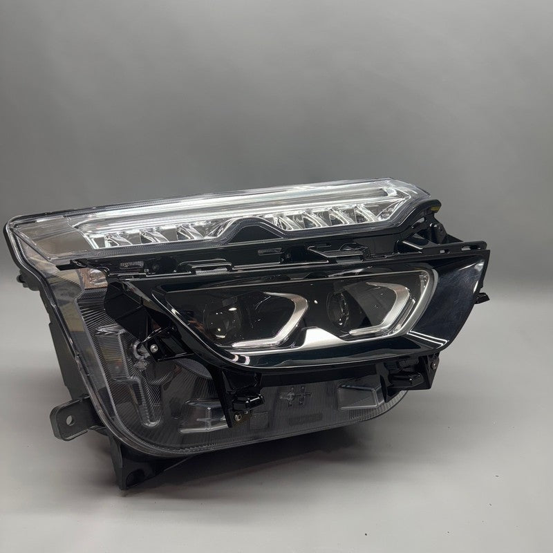 VINFAST VF8 HEADLIGHT RIGHT PASSENGER LED 2023 2024 2025 OEM