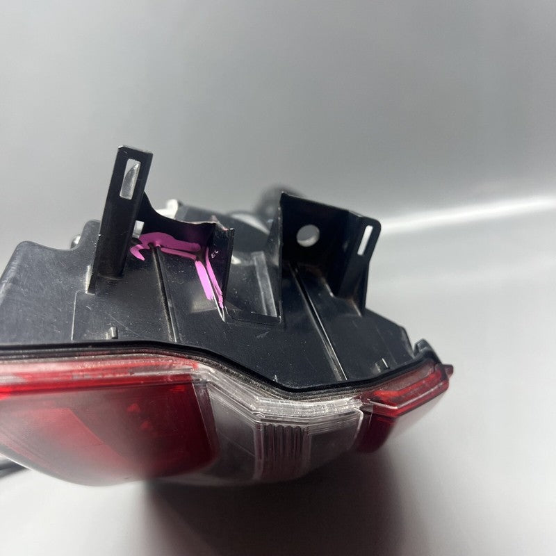 TOYOTA CAMRY TAIL LIGHT RIGHT PASSENGER LED 2018 2019 2020 2021 2022 O