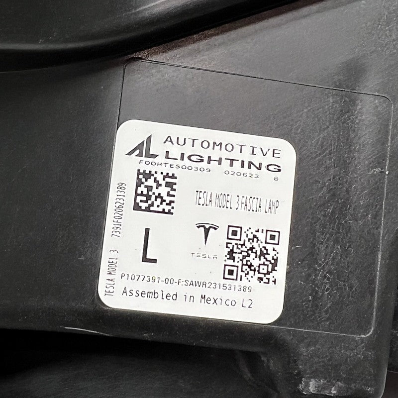 1077391-00-F TESLA MODEL 3 FOG LIGHT LEFT DRIVER 2017 18 19 20 21 22 2023 OEM 1077391-00-F