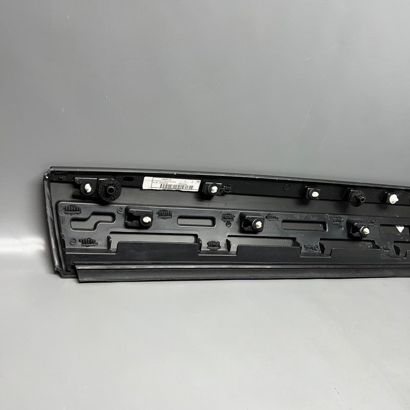 SV0C8C9A JAGUAR F-PACE DOOR LOWER MOLDING RIGHT FRONT 2018 2019 2020 2021 2022 OEM 