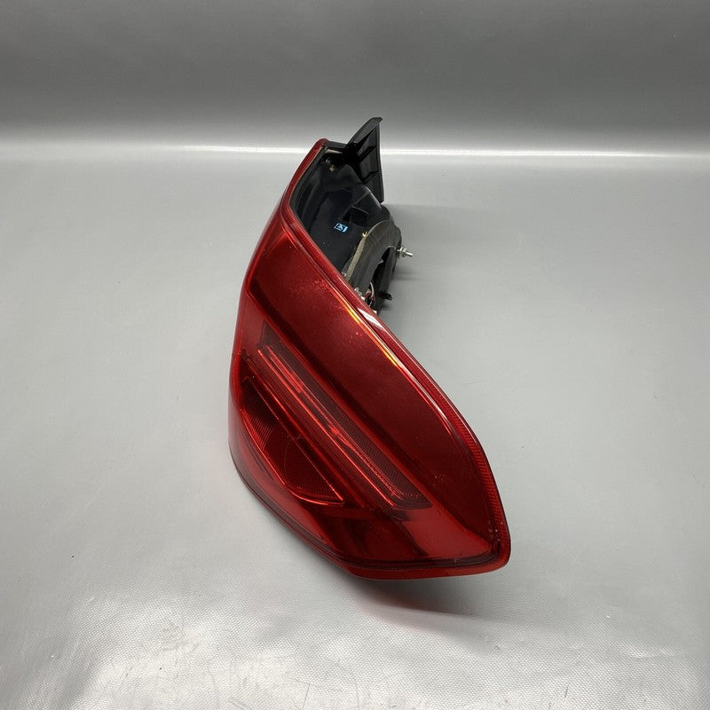 84201VA020 SUBARU WRX TAIL LIGHT RIGHT PASSENGER 84201VA020 2015 2016 17 18 19 20 2021 OEM
