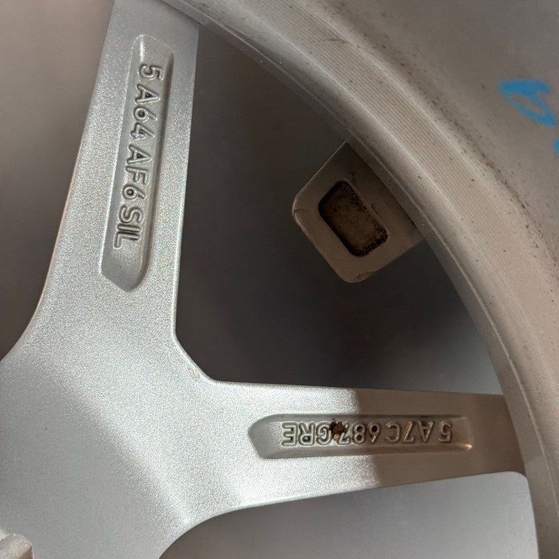 BMW 330i WHEEL RIM 18 INCH 2024 2025 OEM 5A7C687