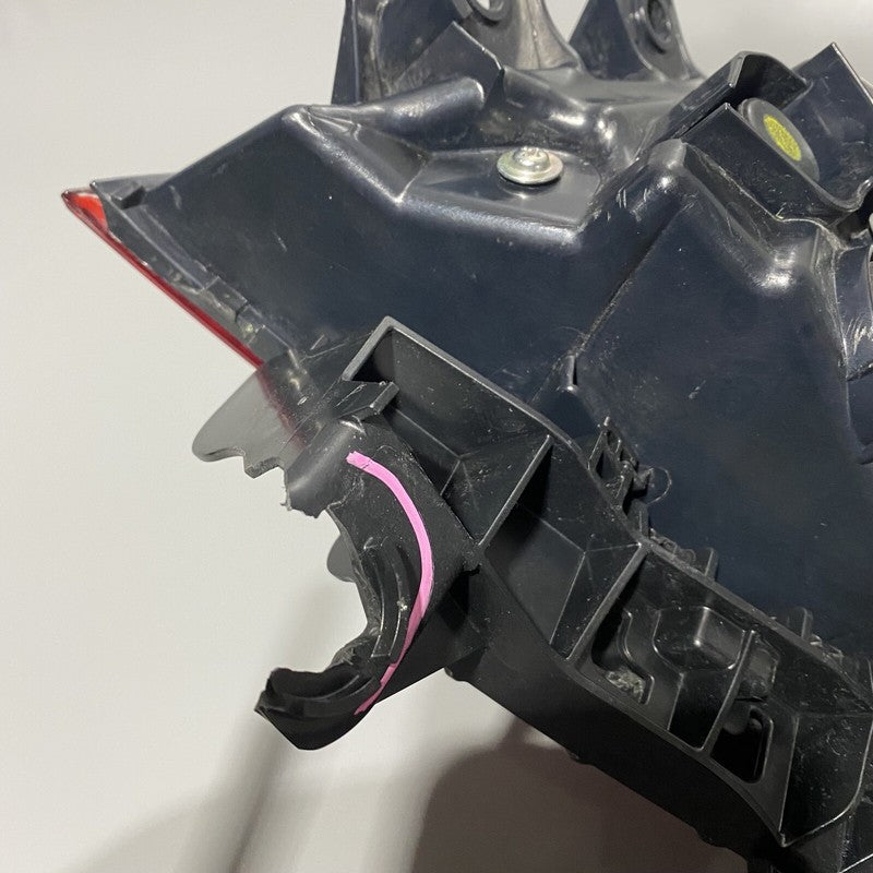 TOYOTA CAMRY TAIL LIGHT LEFT DRIVER SIDE 2018 2019 2020 OEM