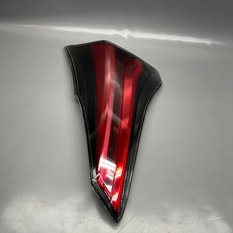 TOYOTA RAV 4 TAIL LIGHT INNER RIGHT PASSENGER 2016 2017 2018 OEM 15020