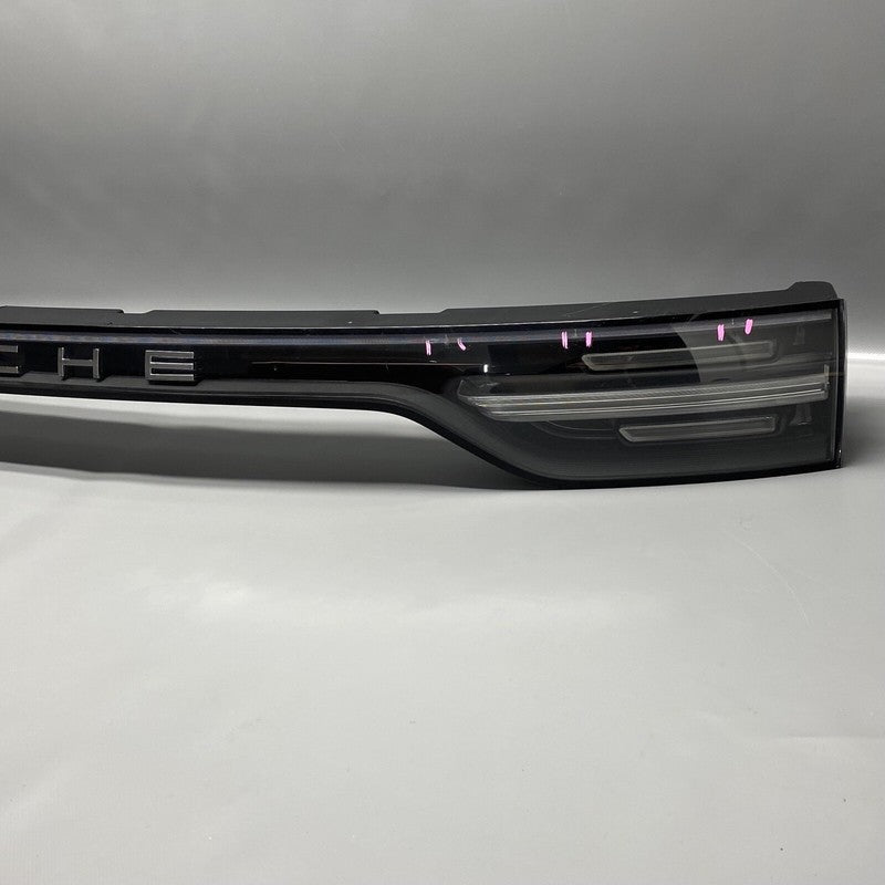 PORSCHE CAYENNE REAR REFLECTOR PANEL 9Y0945081S 2019 2020 2021 2022 OE