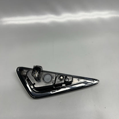 1125107-77-E TESLA MODEL 3 FENDER CAMERA MARKER RIGHT 2018 2019 2020 2021 1125107-77-E