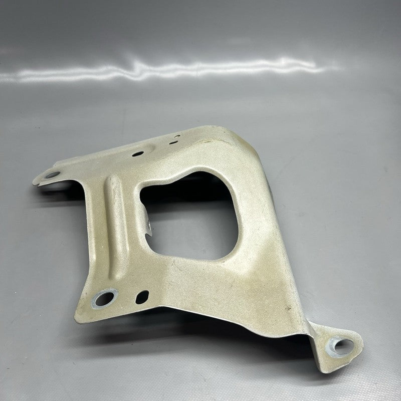 1487492-00-A TESLA MODEL Y FENDER SUPPORT BRACKET RIGHT 2020 2021 2022 2023 OEM 1487492-00-A