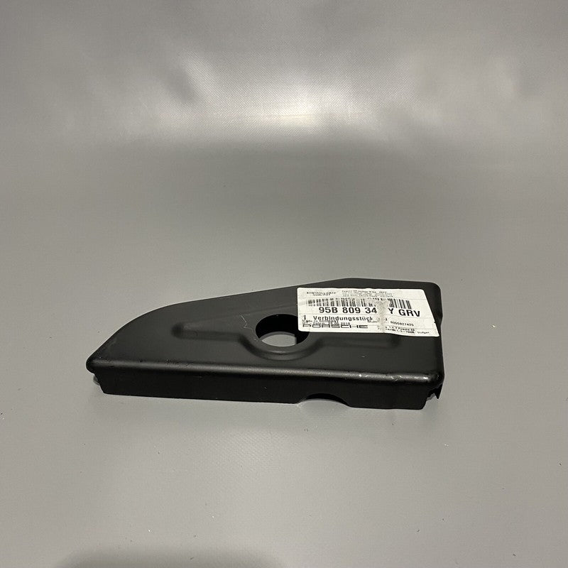 95B809347Y PORSCHE MACAN LEFT REAR EXTENSION 95B809347Y 2015 2016 2017 2018 2019 2020 OEM