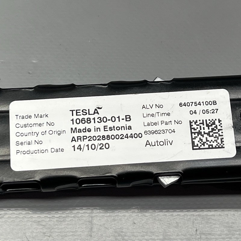 1068130-01-B TESLA MODEL 3 Y 1ST ROW SEAT BELT HEIGHT ADJUSTMENT 2017-2020 2021 2022 2023 OEM