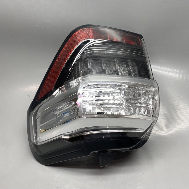 TOYOTA 4 RUNNER TAIL LIGHT RIGHT SIDE 2014 2015 2016 2017 2018 2019 20