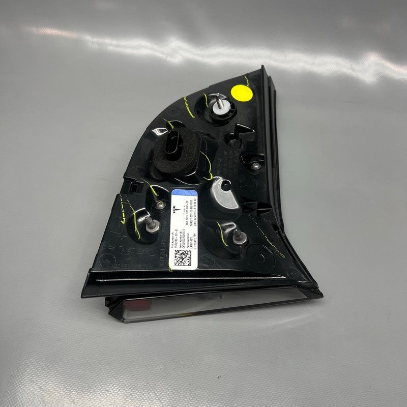 TESLA MODEL Y TAIL LIGHT TRUNK RIGHT PASSENGER 2020 2021 2022 2023 202