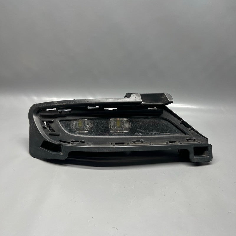 CHRYSLER 300 FOG LIGHT LEFT DRIVER 2015 2016 2017 2018 OEM 9403949
