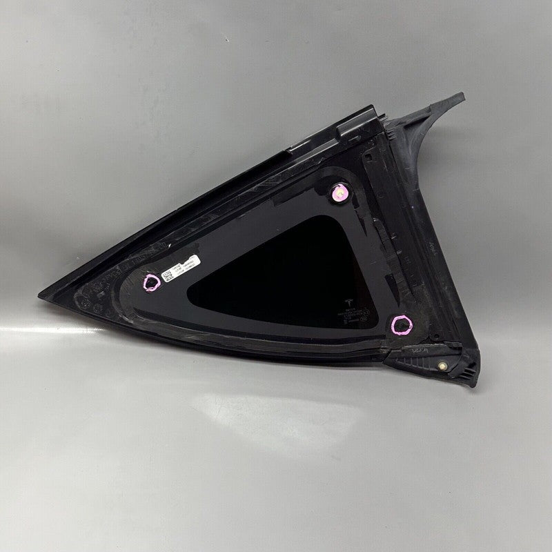 1495740-99-H TESLA MODEL Y QUARTER GLASS LEFT DRIVER 2020 2021 2022 2023 OEM 1495740-99-H