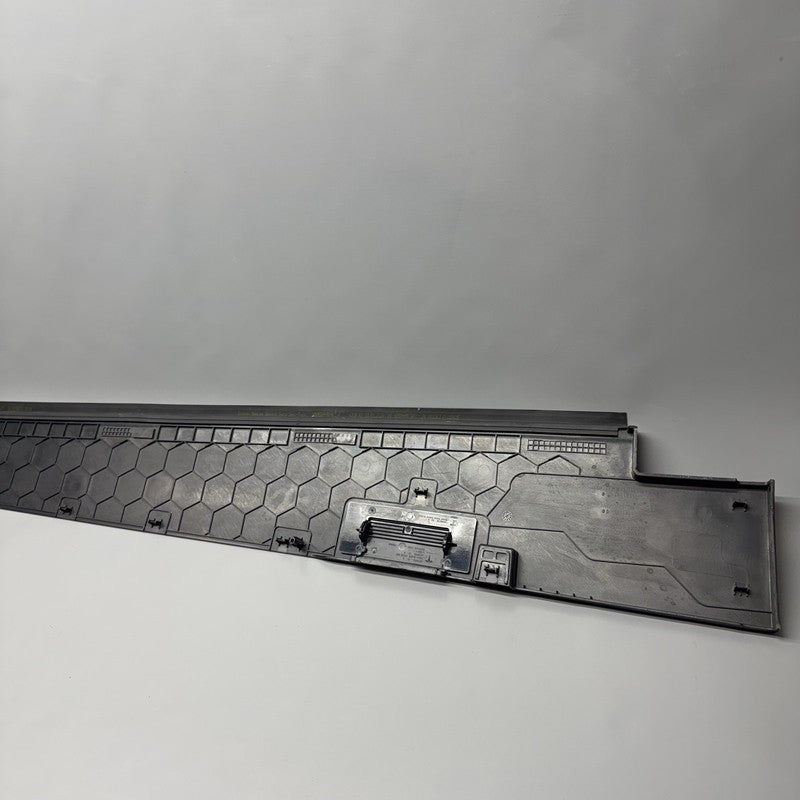 1741539-00-C TESLA CYBERTRUCK BEDSIDE SAIL APPLIQUE RIGHT 2023 2024 OEM 1741539-00-C