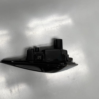 1125106-77-E TESLA MODEL 3 FENDER CAMERA MARKER LEFT 2018 2019 2020 2021 1125106-77-E