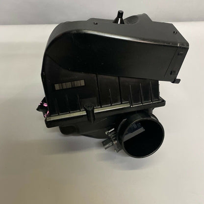 7643301 BMW 740 3.0L AIR INTAKE CLEANER BOX 2016 2017 2018 2019 OEM