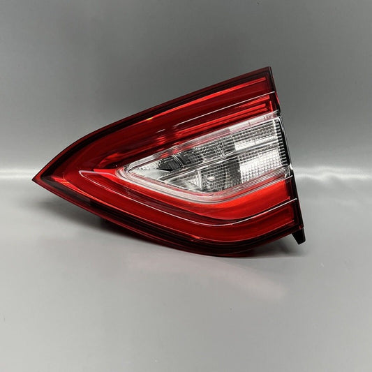 CCC150001 MASERATI LEVANTE INNER TAIL LIGHT RIGHT SIDE 2017 18 19 20 21 2022 OEM CCC150001