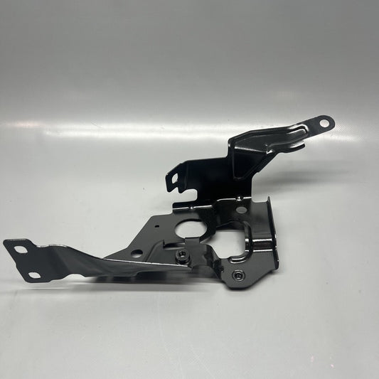 8494438 BMW 330 M3 FENDER BRACKET RIGHT FRONT 2019 2020 2021 OEM 8494438