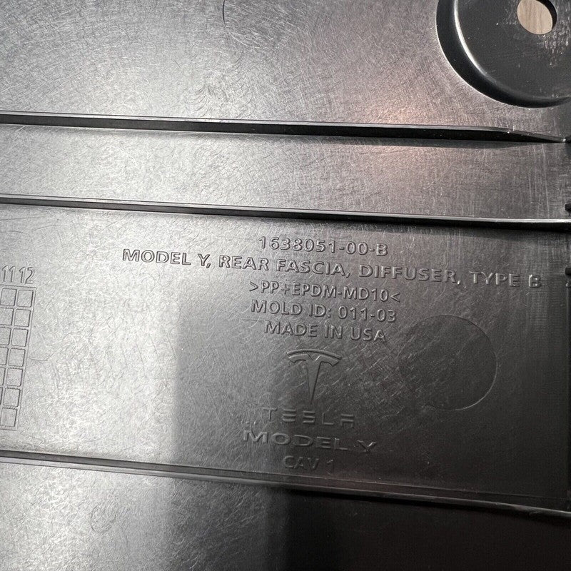 1638051-00-B TESLA MODEL Y REAR BUMPER LOWER SPLASH SHIELD 2020 21 22 2023 OEM 1638051-00-B