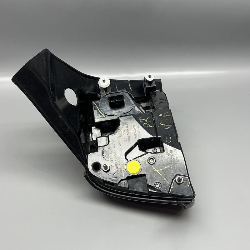 1502087-00-D TESLA MODEL Y TAIL LIGHT RIGHT PASSENGER 2020 21 22 2023 LED OEM 1502087-00-D