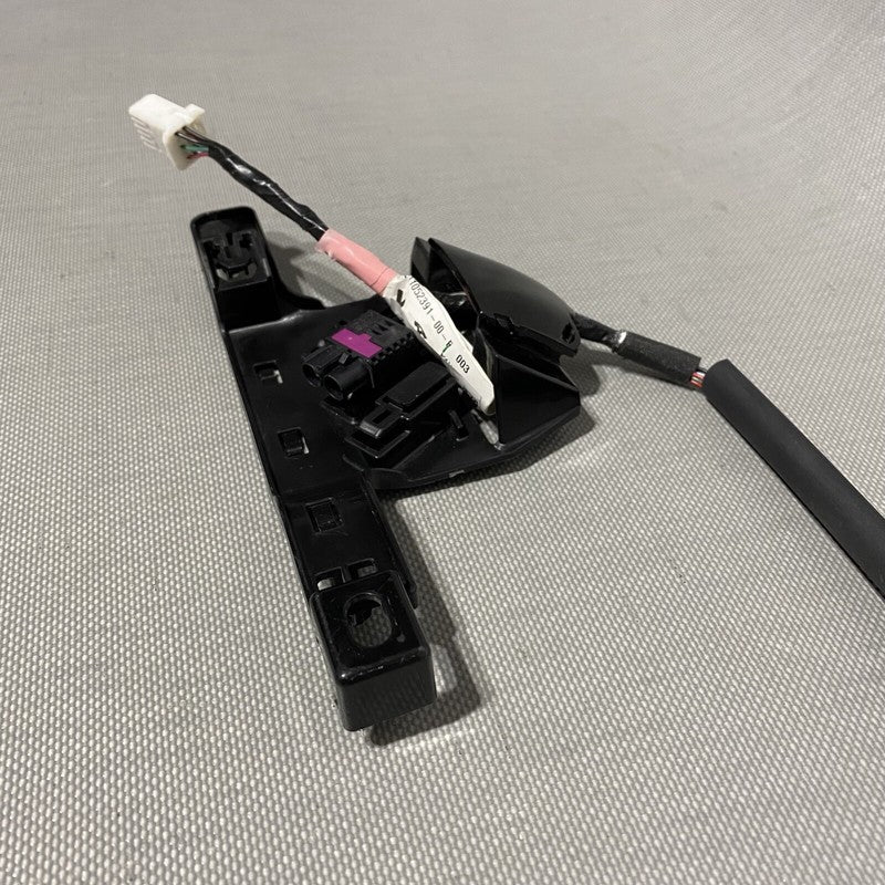 1067589-80-A TESLA MODEL X LOCK ACTUATOR HARNESS 1067589-80-A 2016 2017 2018 2019 2020 OEM