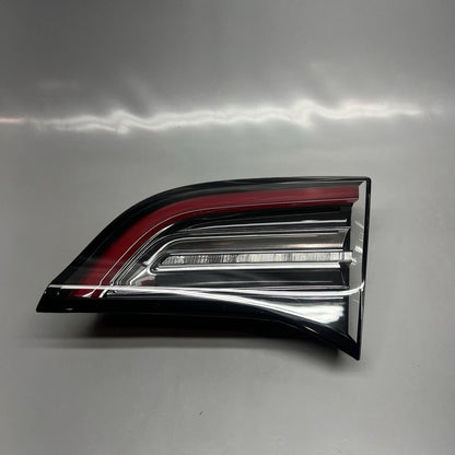 1077402-00-G TESLA MODEL 3 TAIL LIGHT TRUNK RIGHT PASSENGER 2017 2018 2019 2020 2021 OEM