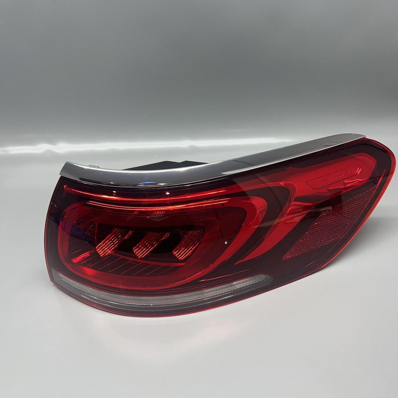 A1679066601 MERCEDES BENZ GLS580 TAIL LIGHT RIGHT PASSENGER GLS450 2020 2021 2022 2023 OEM