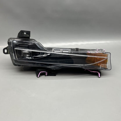 1077392-00-F TESLA MODEL 3 FOG LIGHT RIGHT PASSENGER 2017 18 19 20 21 2022 OEM 1077392-00-F