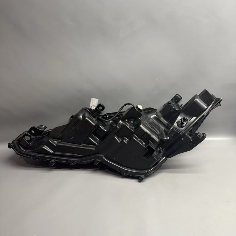 TOYOTA CAMRY HEADLIGHT RIGHT PASSENGER 2018 2019 2020 OEM 