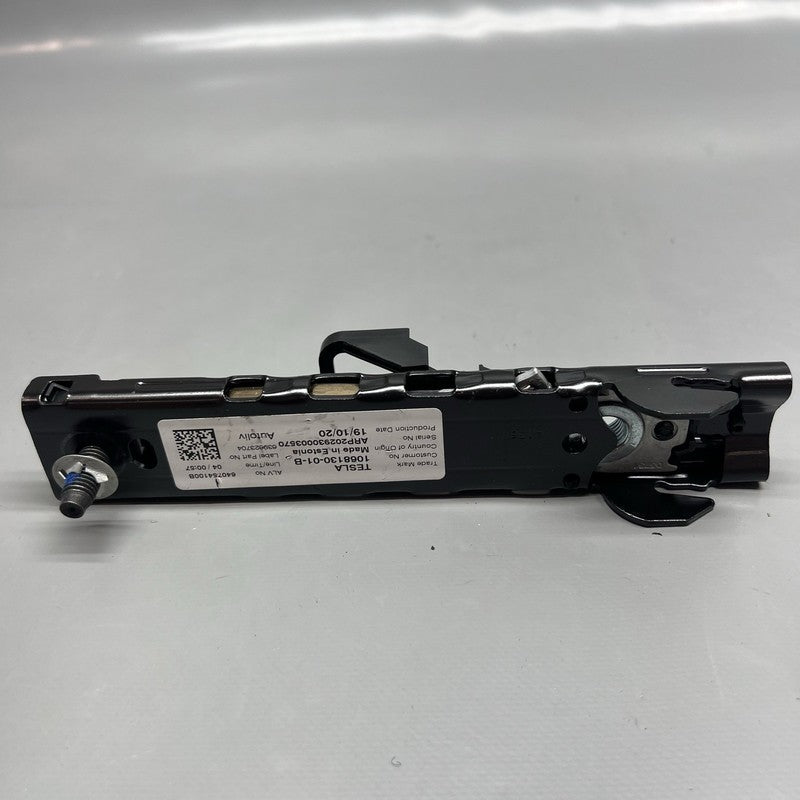 1068130-01-B TESLA MODEL 3 Y 1ST ROW SEAT BELT HEIGHT ADJUSTMENT 2017-2020 2021 2022 2023 OEM