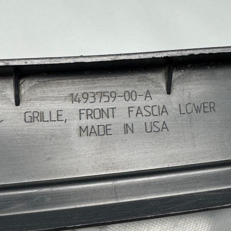 TESLA MODEL Y GRILLE RIGHT CENTER LOWER 2020-2022 2023 2024 OEM 149375