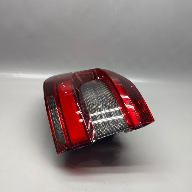 BMW X5 TAIL LIGHT LEFT DRIVER X5M 2019 2020 2021 2022 2023 OEM 3744226