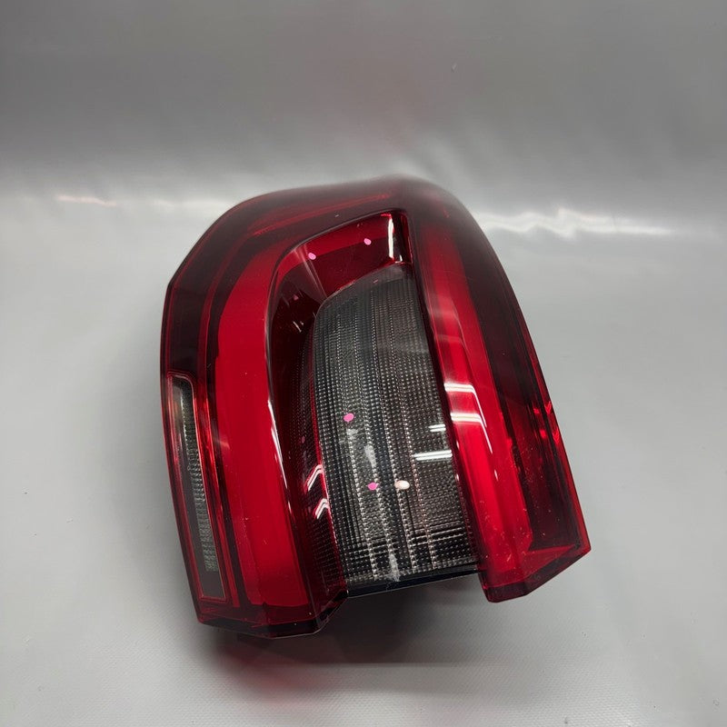 BMW X5 TAIL LIGHT LEFT DRIVER X5M 2019 2020 2021 2022 2023 OEM 3744226