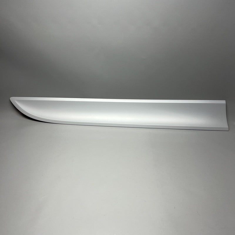 95B898562 PORSCHE MACAN DOOR MOLDING LOWER RIGHT FRONT 2015 16 17 18 2019 OEM 95B898562