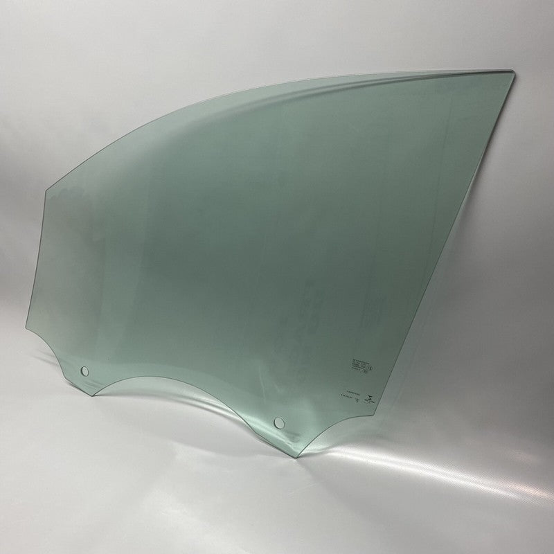 95B845202B PORSCHE MACAN DOOR WINDOW GLASS RIGHT FRONT 2015 2016 2017 2018 95B845202B OEM