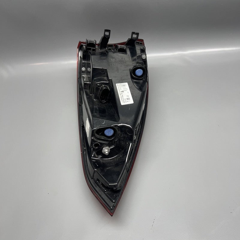 7P5945207R PORSCHE CAYENNE TAIL LIGHT LEFT DRIVER 2015 2016 2017 LED OEM 7P5945207R