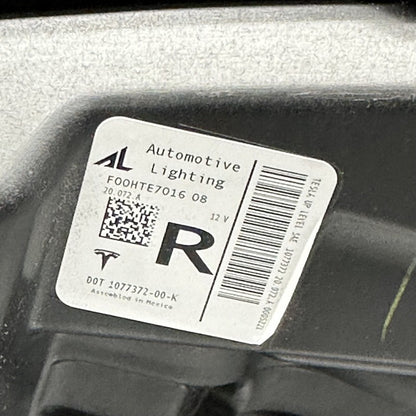 1077372-00-K TESLA MODEL 3,Y HEADLIGHT RIGHT SIDE LED 2017 18 19 20 21 22 2023 1077372-00-K