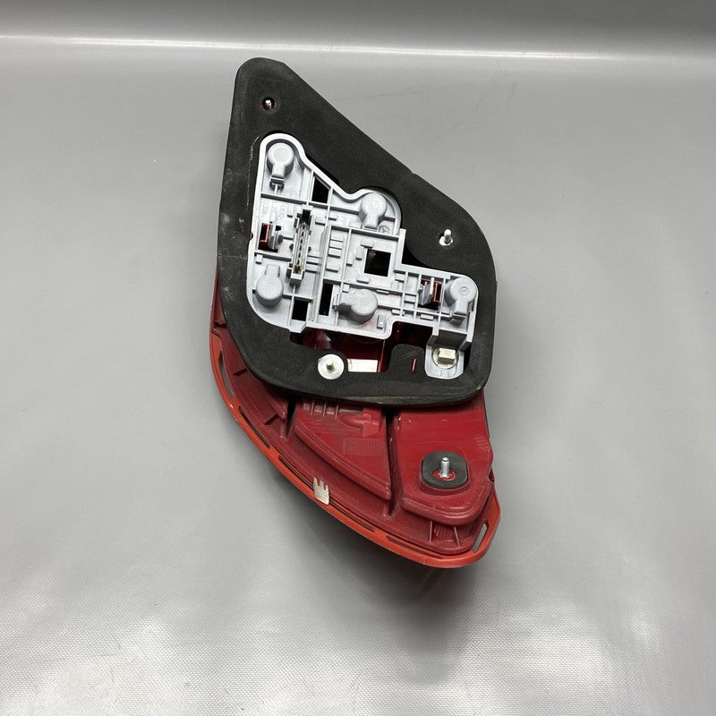 2048202164 MERCEDES BENZ C300 TAIL LIGHT LEFT DRIVER 2048202164 2008 2009 2010 2011 C63  